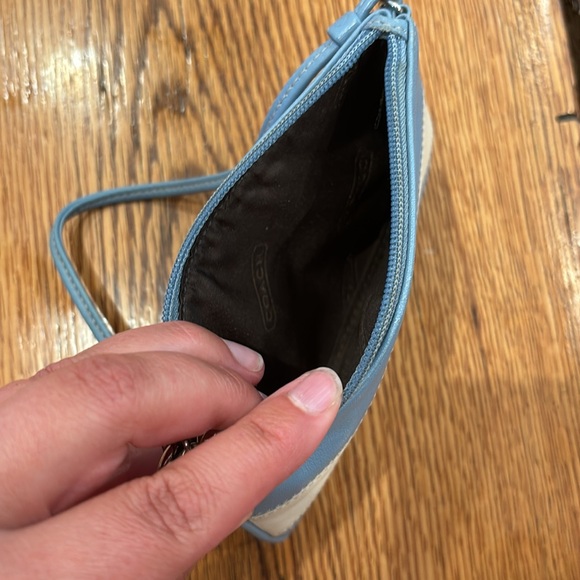 Coach wristlet - Picture 7 of 9